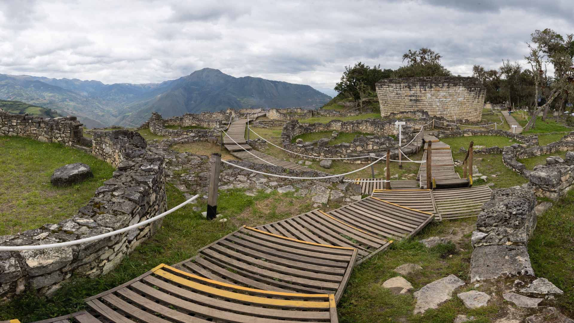 Fortaleza de Kuélap en Amazonas | Perú Travel