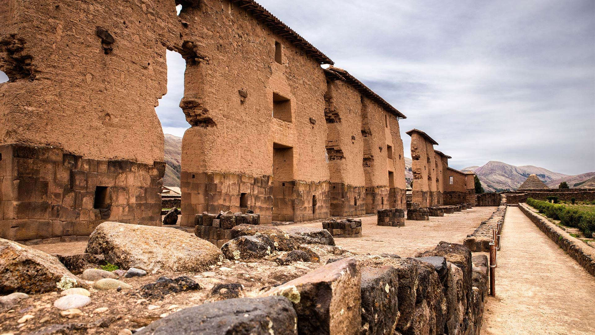 Raqchi, resto monumental na Trilha Inca