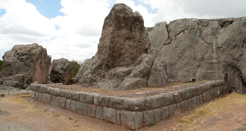 Descubre el impresionante Complejo Arqueológico de Qenqo