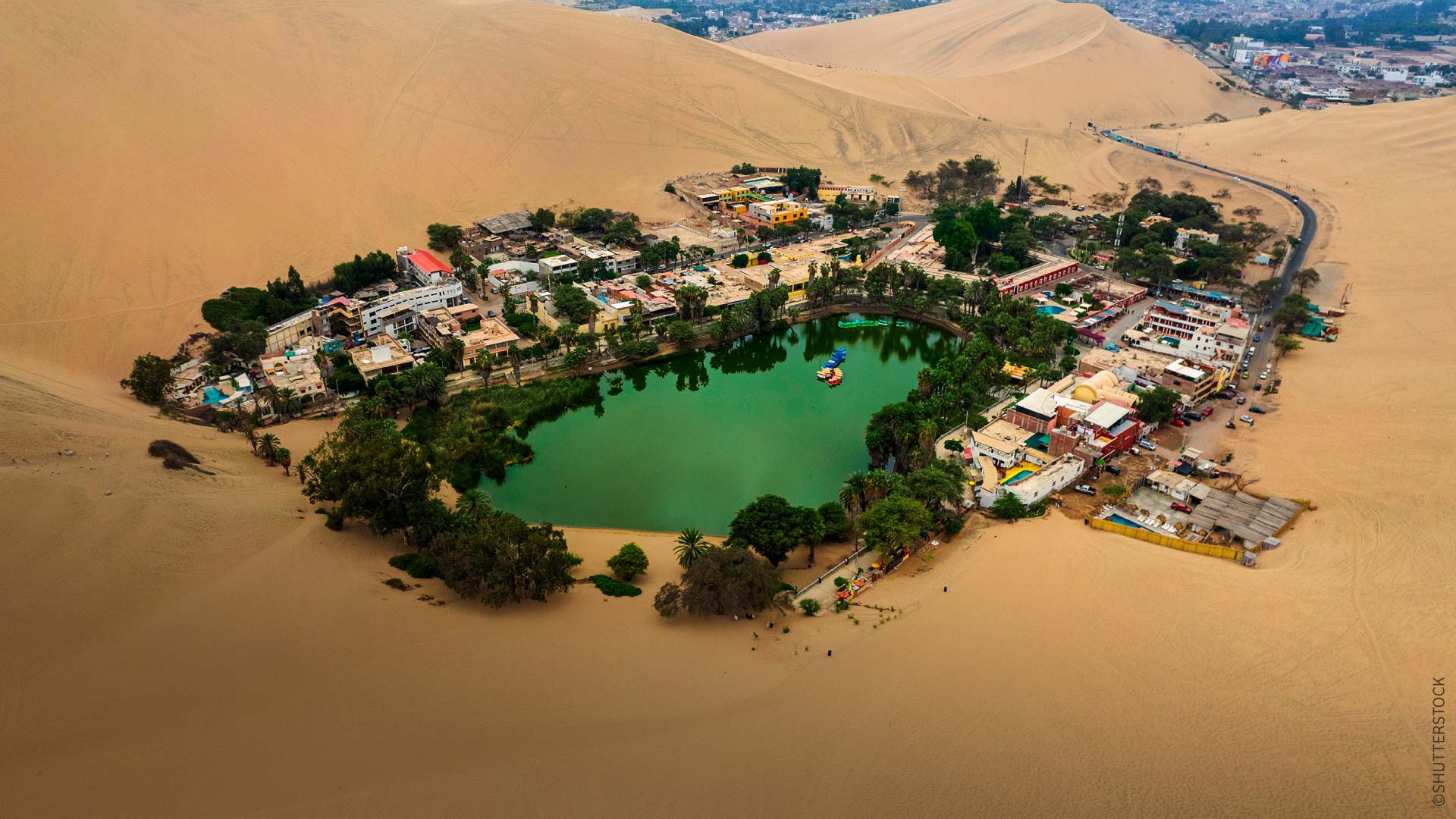 Laguna Huacachina, Ica, Perú.