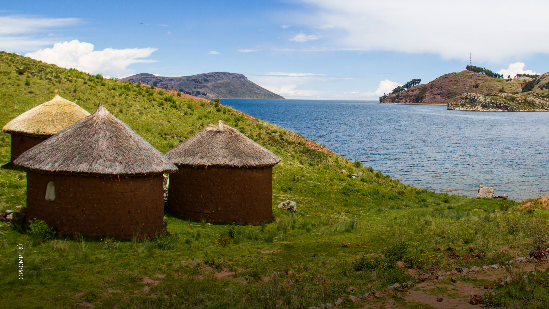 Île Tikonata sur le lac Titicaca
